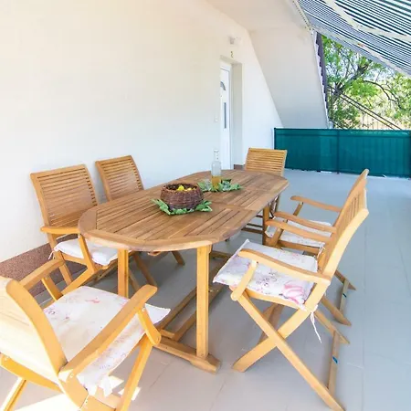 Apartment Perkovic Gustirna