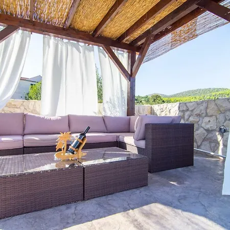 Apartment Perkovic Gustirna